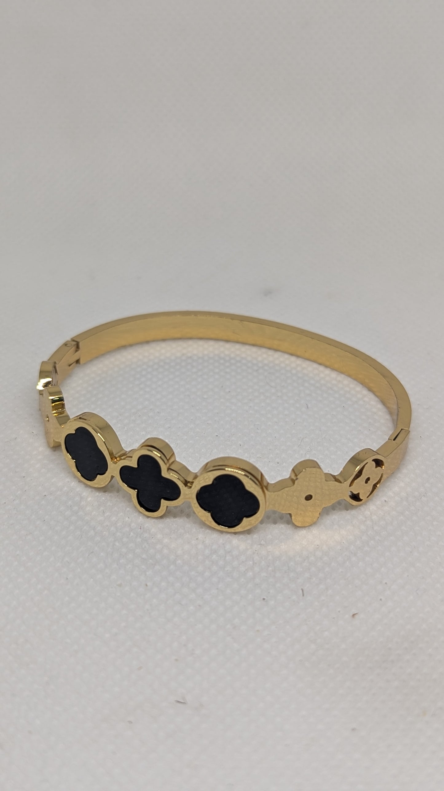 Imported elegant hand Bracelet - HB1